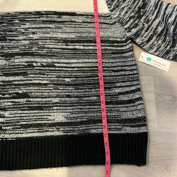 Fate NWT Cozy Black and White Turtleneck Sweater in an Acrylic/Nylon/Wool blend. - Picture 7 of 10